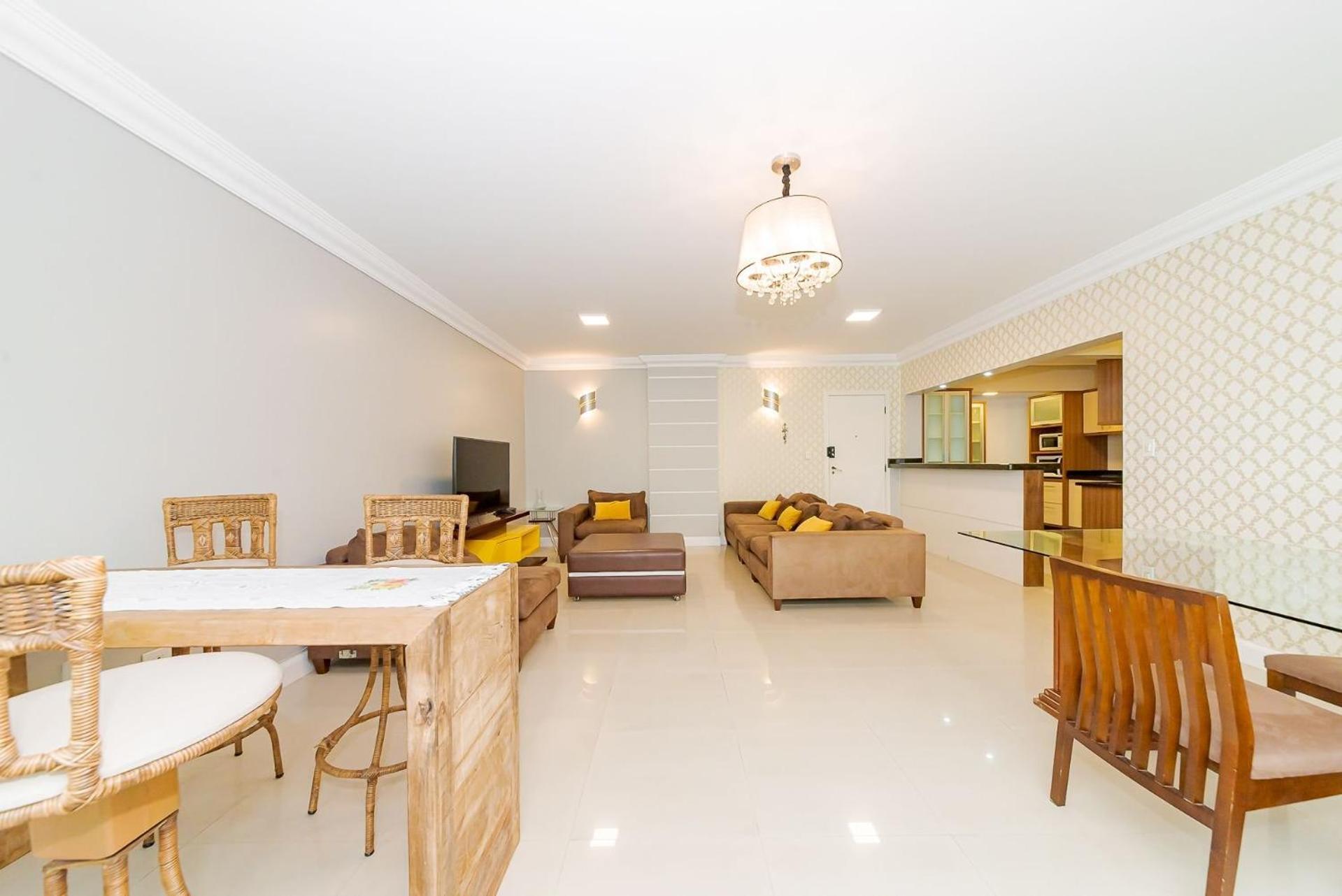 Apto Amplo 1Suite Mais 2Quartos - Quadra Mar 50M Da Praia - Somente Familiares Balneário Camboriú المظهر الخارجي الصورة