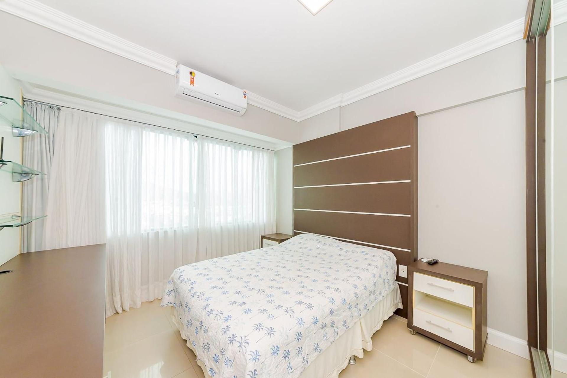 Apto Amplo 1Suite Mais 2Quartos - Quadra Mar 50M Da Praia - Somente Familiares Balneário Camboriú المظهر الخارجي الصورة